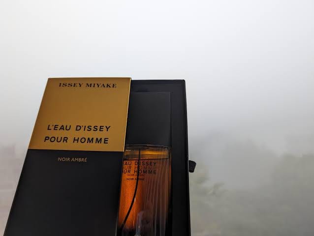 Customer photo review of Issey Miyake L'Eau d'Issey Pour Homme Noir Ambre Eau De Parfum