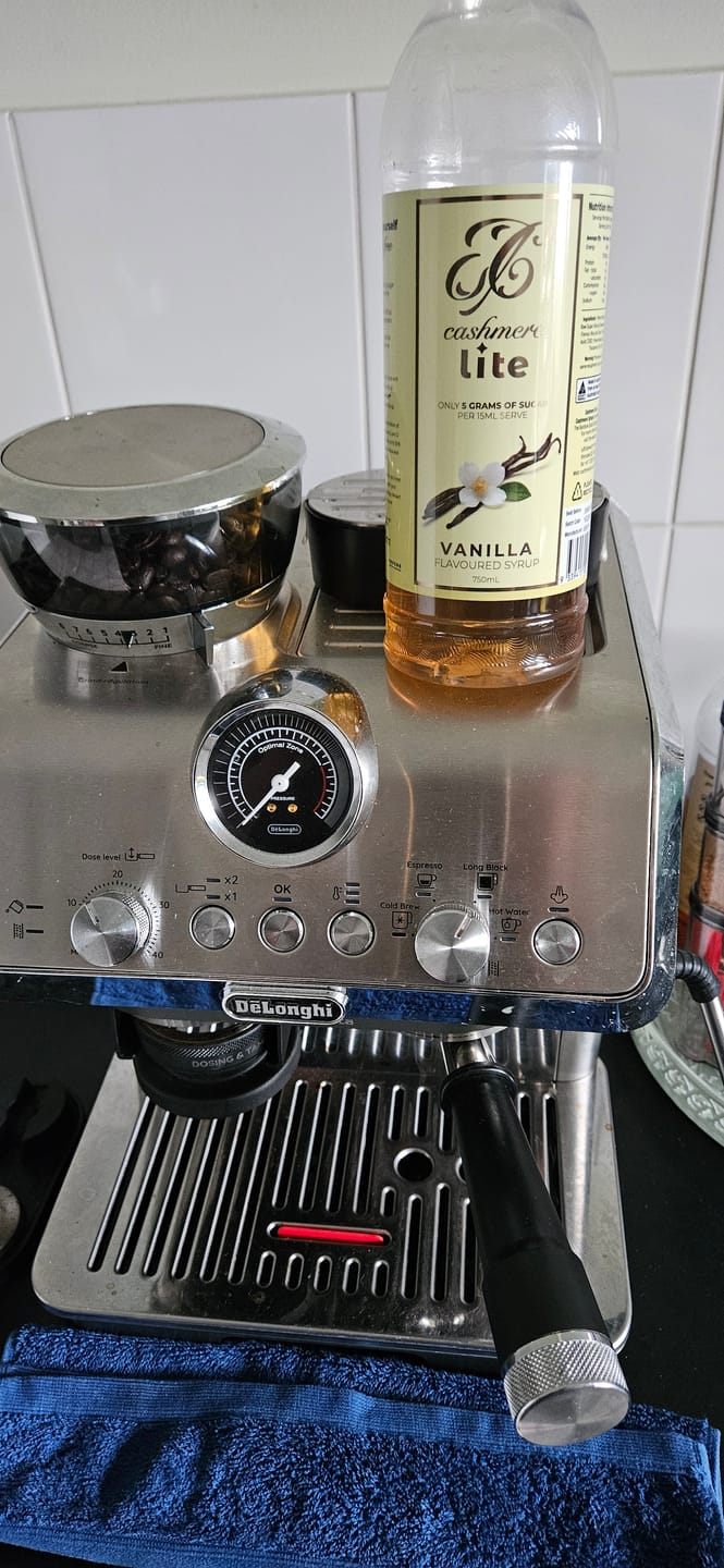 Customer photo review of Cashmere Lite Vanilla Flavoured Syrup