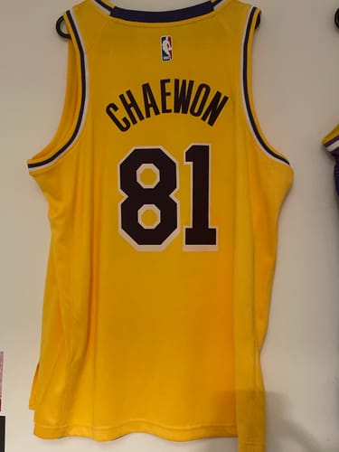 Customer photo review of Le Sserafim Basketball Jersey