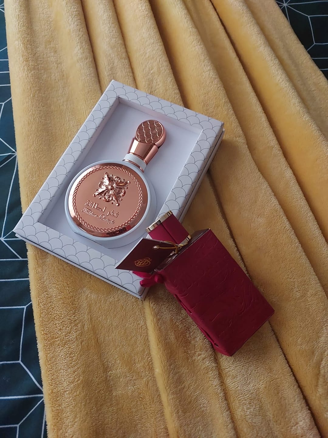 Customer photo review of Fakhar Femme 100ml Eau De Parfum