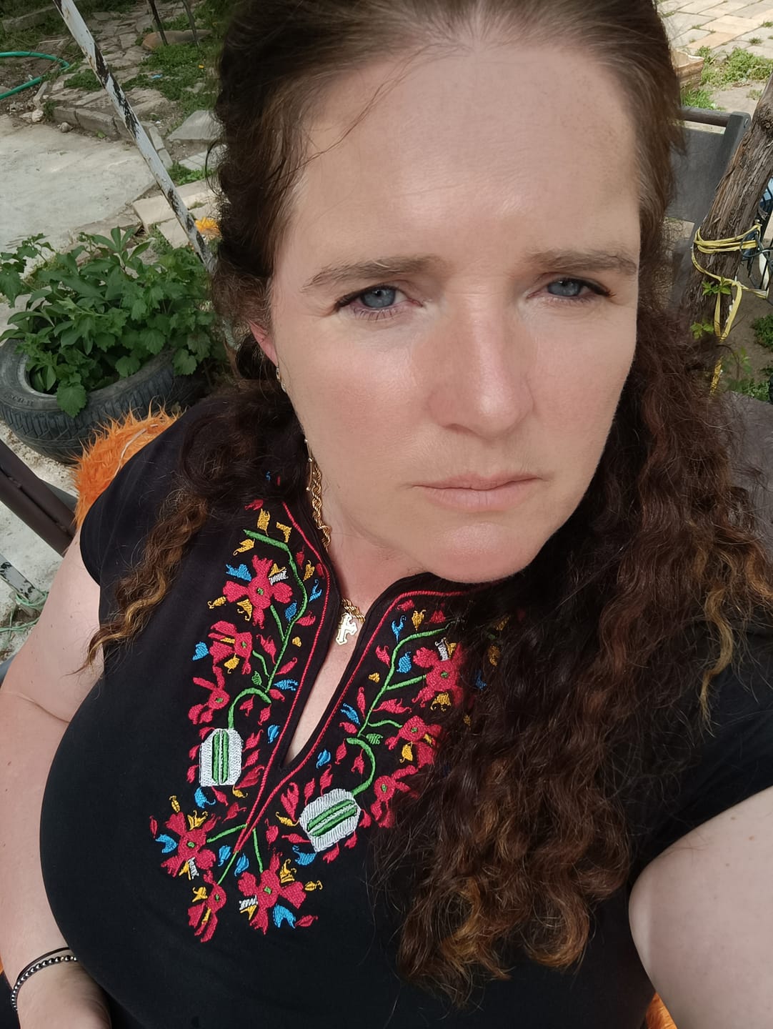 Customer photo review of Тениска с V-деколте "Дърво на живота"