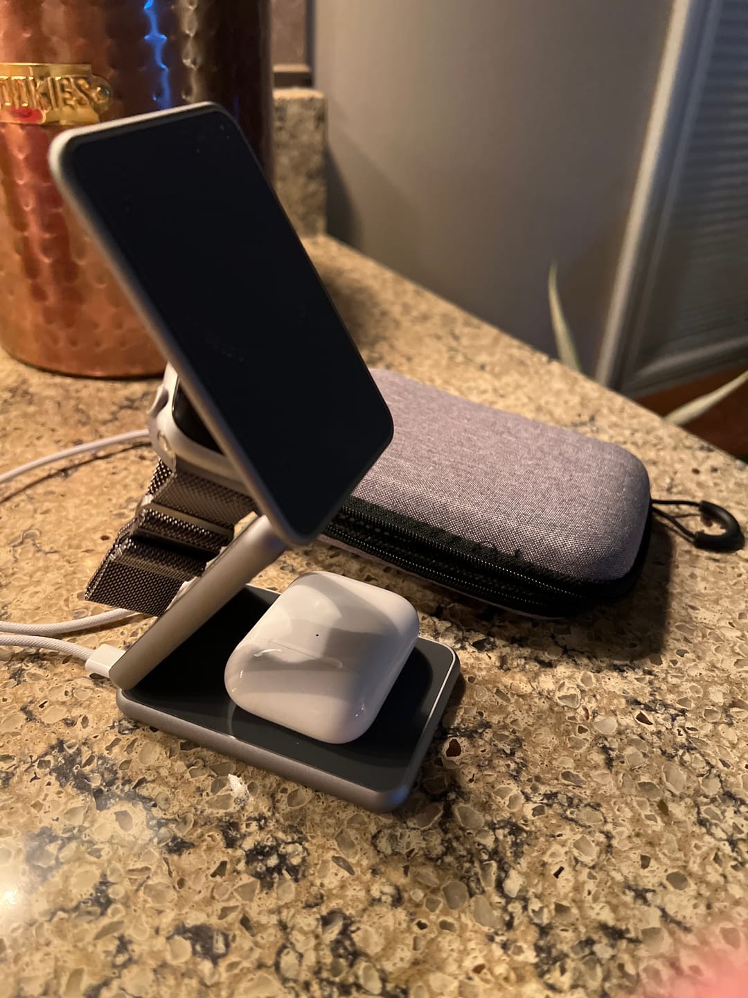 Customer photo review of MagFold Pro Qi2