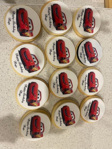 Customer photo review of 6 x 7 cm Round Cookie Custom Edible Icing Images