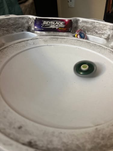 Customer photo review of Takara Tomy Fang Leone Beyblade BB-106 (130W2D) Metal Fury - With Launcher
