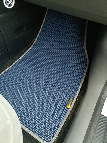 Customer photo review of Dywaniki samochodowe na zamówienie - Przód