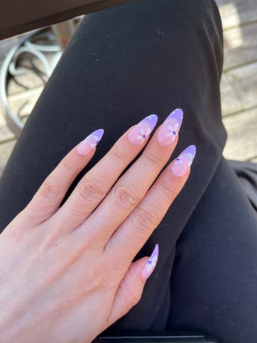 Customer photo review of Lilac You A Lot 24pc Press On Nail Kit