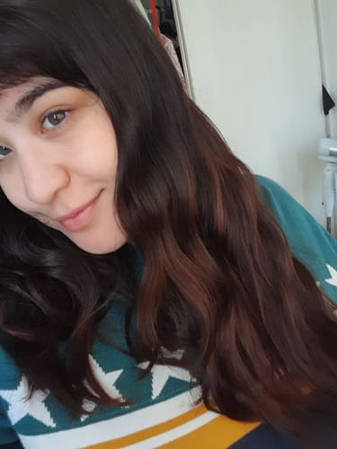 Reseña con foto de un cliente sobre Tinte 100% Natural Hamsa Herbal (Tono Castaño Claro)