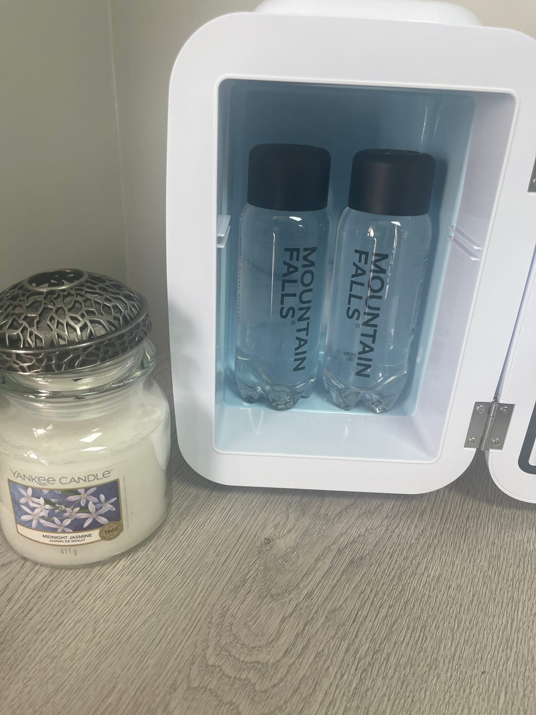 Customer photo review of 330ml Still Mineral Water- Pack of 24