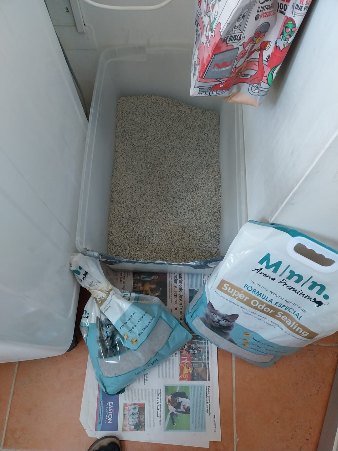 Customer photo review of Arena Minino 48kg - Carbón Activado [Nueva]