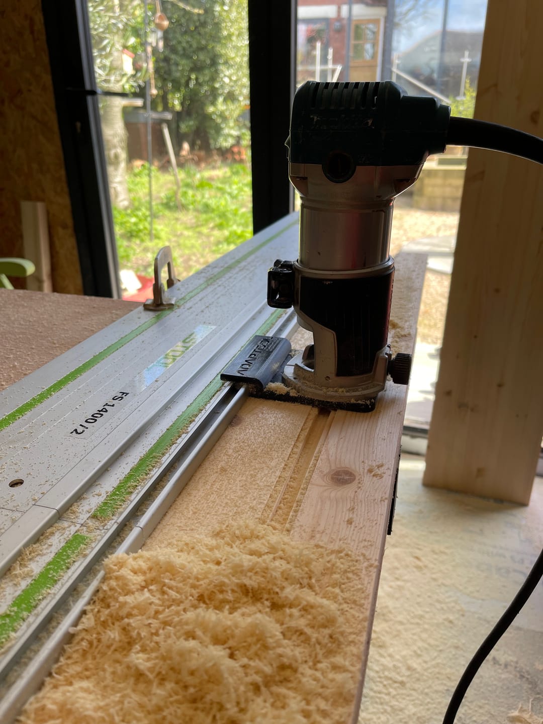 Customer photo review of Makita DRT50Z, RT0700CX Trimmer Router to Festool Plunge Saw Track Guide Rail Adaptor
