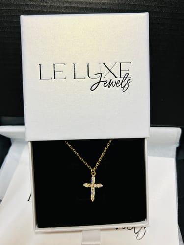 Customer photo review of Evie Necklace — Gold