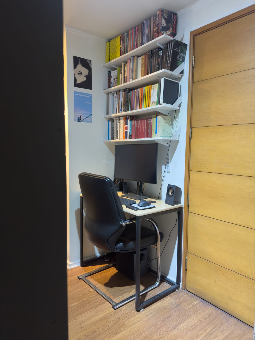 Customer photo review of Escritorio Kallfu Since 2020