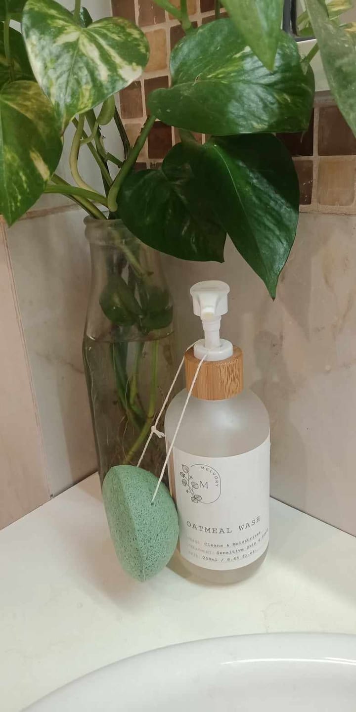Customer photo review of Oatmeal Moisturising Wash