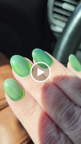 Customer video review of Acid Trip Press On Nails (24PC)