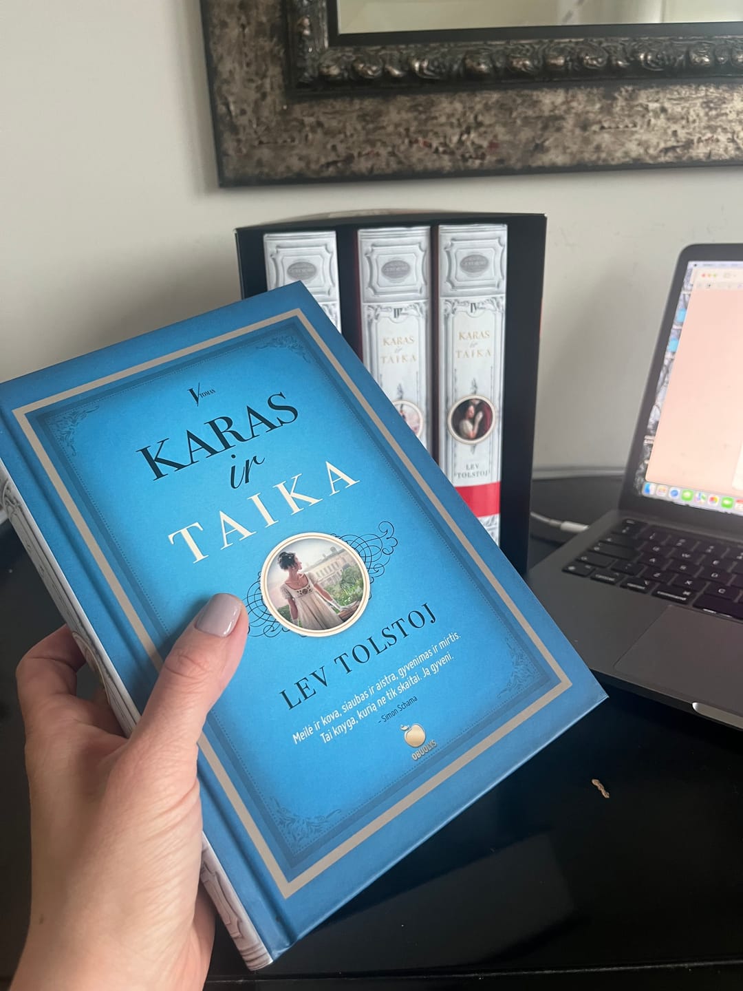 Customer photo review of Karas ir taika: visi 4 tomai aukščiausios prabos literatūros kolekcinėje dėžutėje