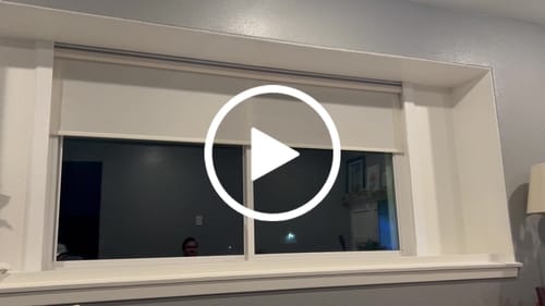 Customer video review of SmartWings Motorized Light Filtering Roller Shades 70% Blackout Linen