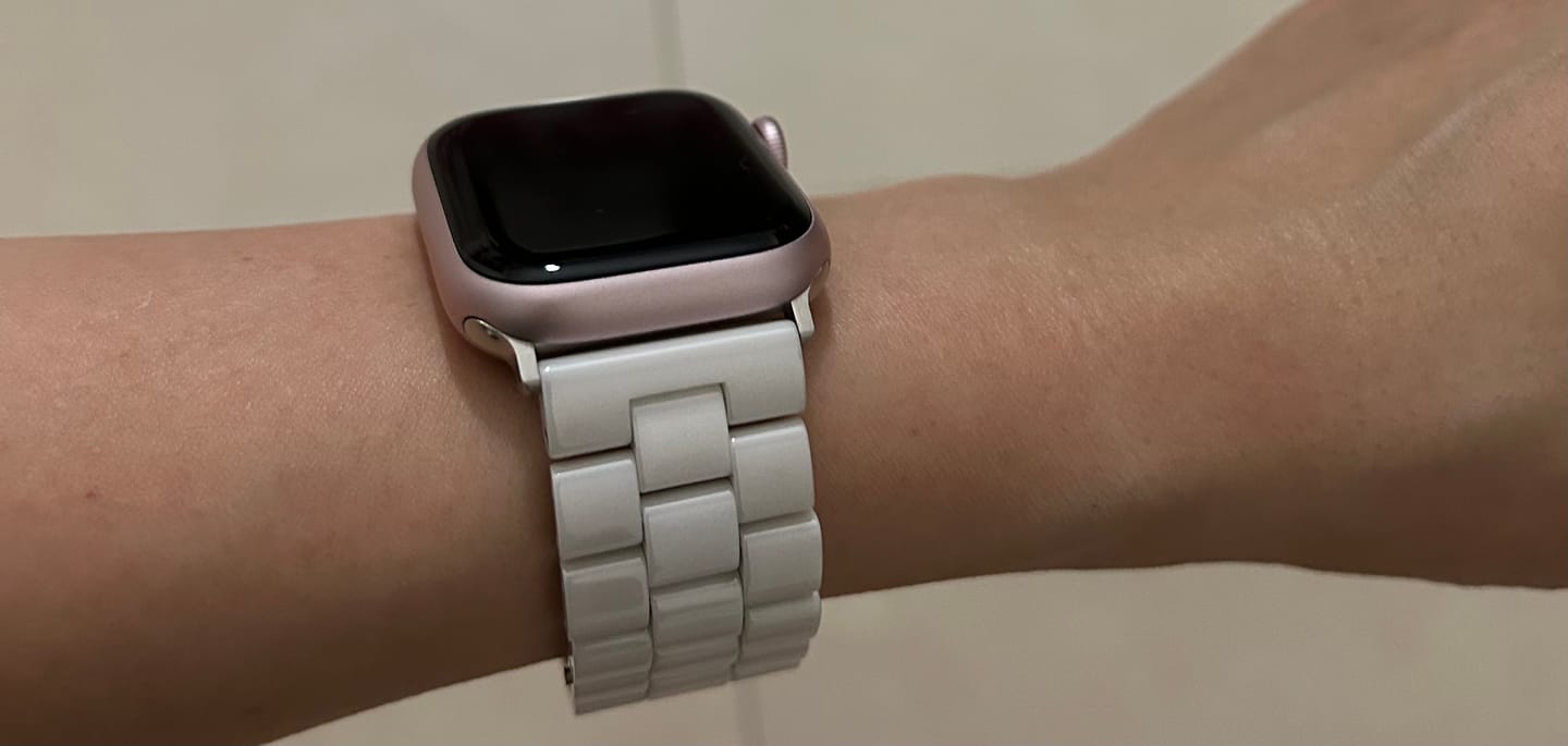 Customer photo review of Kleio Ceramic Band