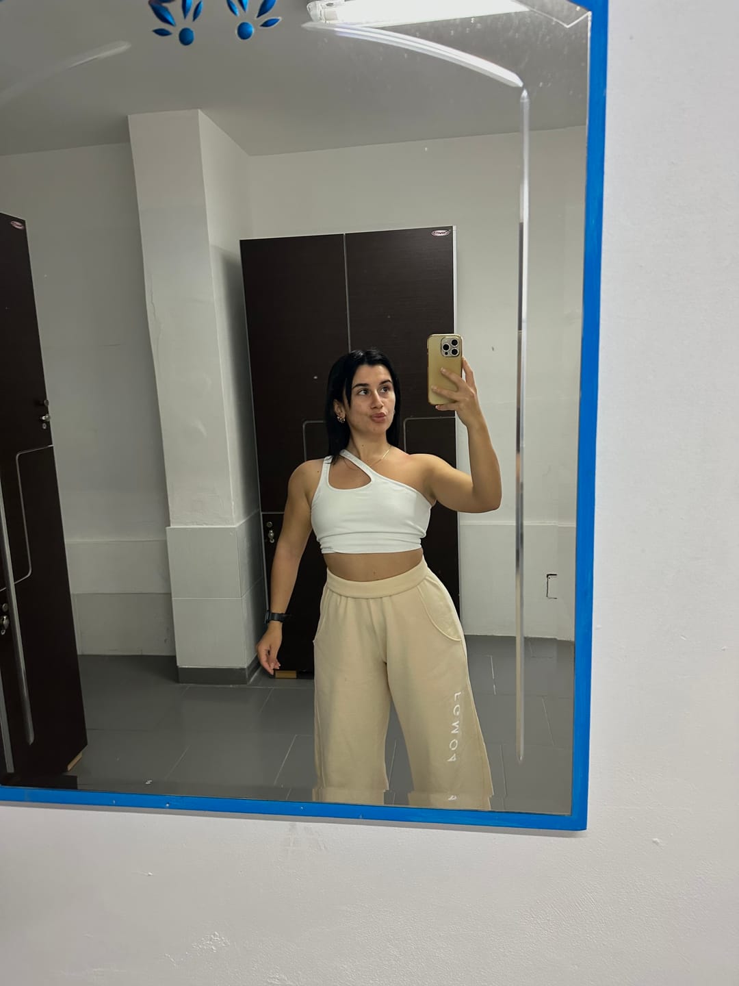 Customer photo review of Pantalone Baggy Ikonic SS 24 Burro