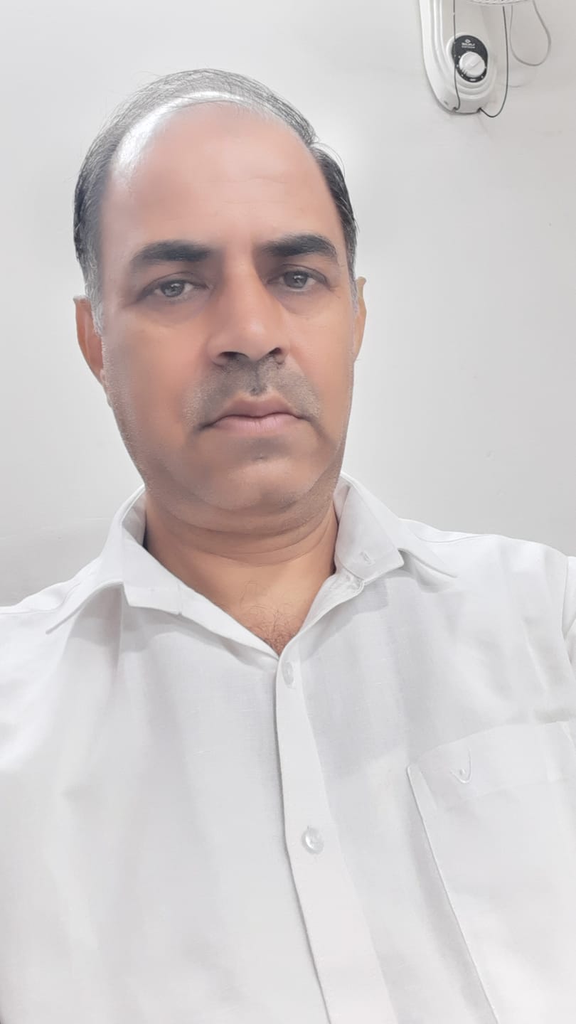 Customer photo review of Uathayam Linen Basic Cotton Linen Formal White Shirt For Men