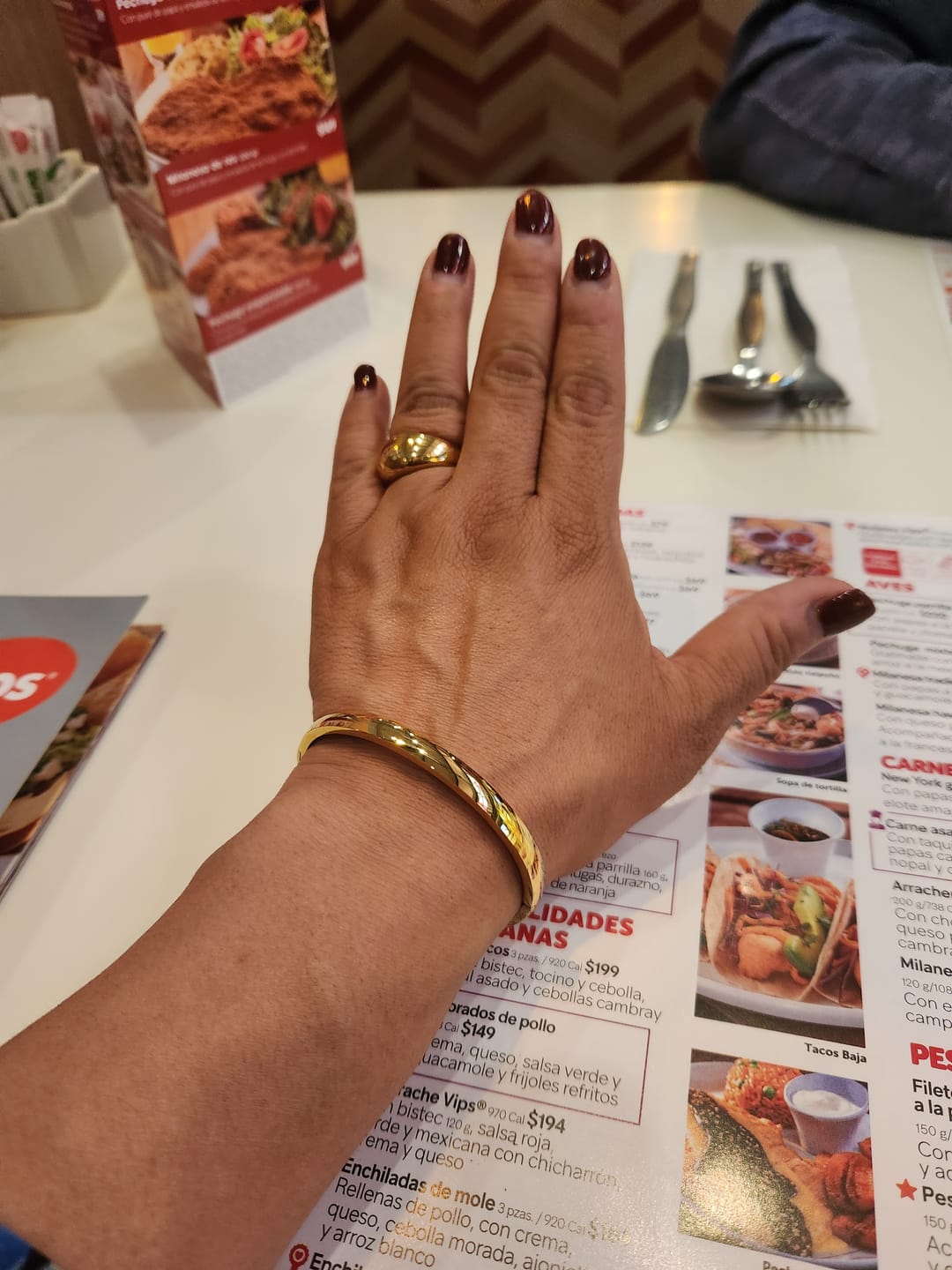 Customer photo review of Pulsera Elizabeth