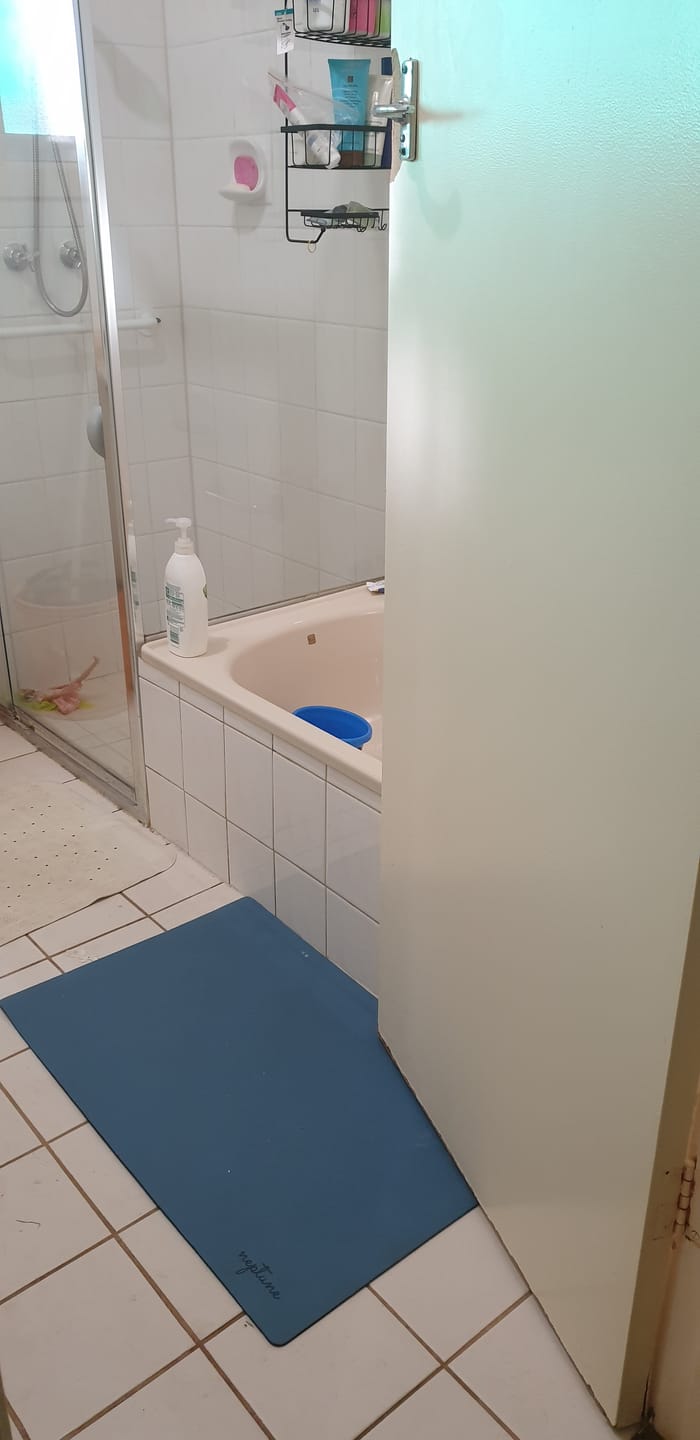 Customer photo review of Diatomite Fast Drying Bathmat (50x80cm)