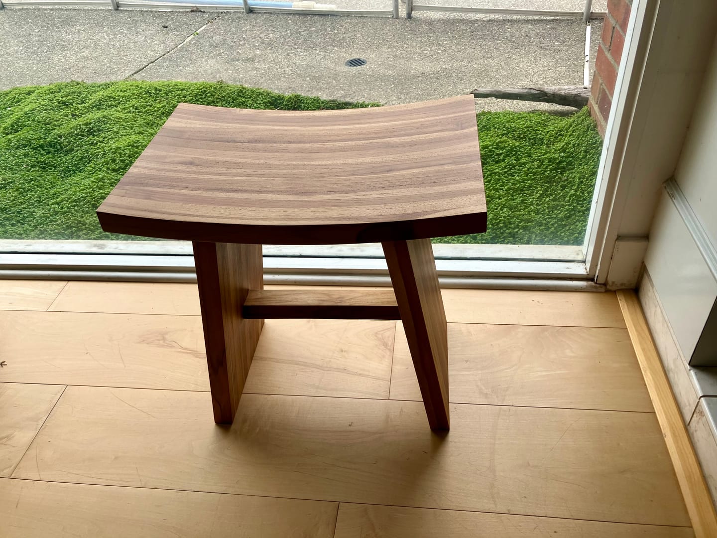 Customer photo review of Zapatera Stool