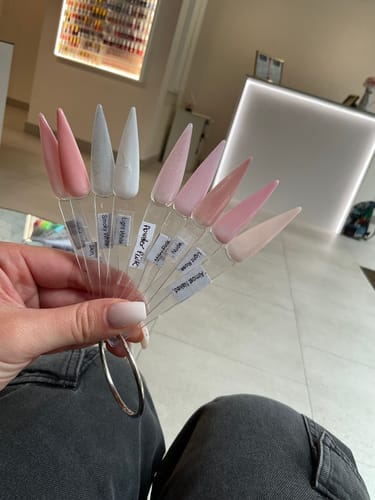 Customer photo review of Gel polish, Rubber base foil, powder pink, 10ml