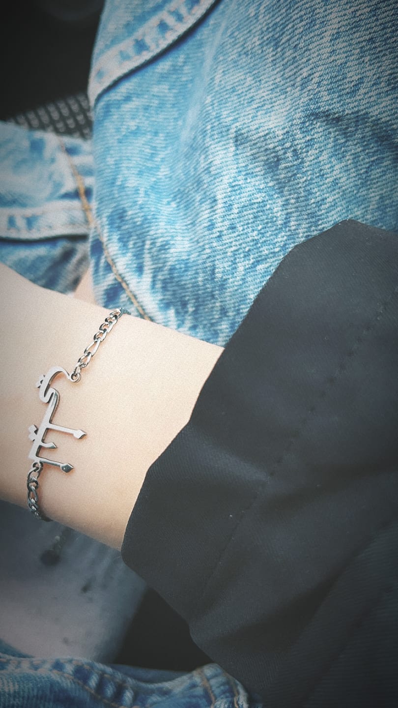 Customer photo review of Arabisches Namensarmband | 18K vergoldet