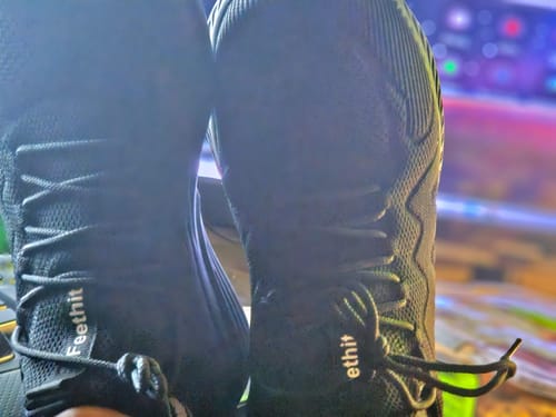 Customer photo review of FEETHIT Men Walking Tennis Shoes