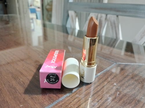 Customer photo review of Color Fusion Lipstick