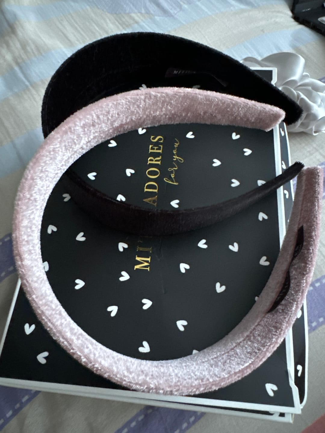 Customer photo review of Balaca - Little Jenny Palo Rosa velvet