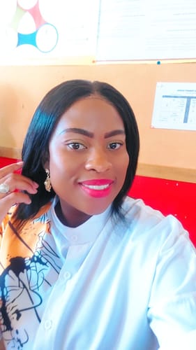 Kefilwe M. review of KAMO - Brazilian 13x4 Lace Front Wig image 1 out of 1