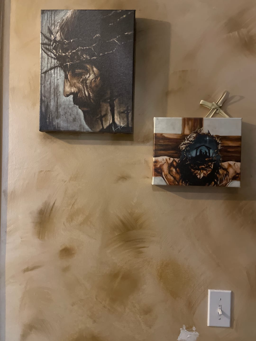 Customer photo review of Redeemer's Love With Crosses