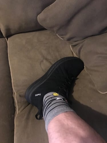 Customer photo review of FEETHIT Men Walking Tennis Shoes