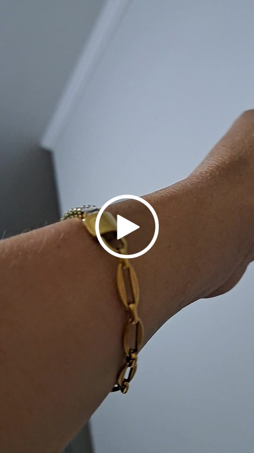 Customer video review of Pulseira Lock Riviera Baguete Banhado em Ouro 18K