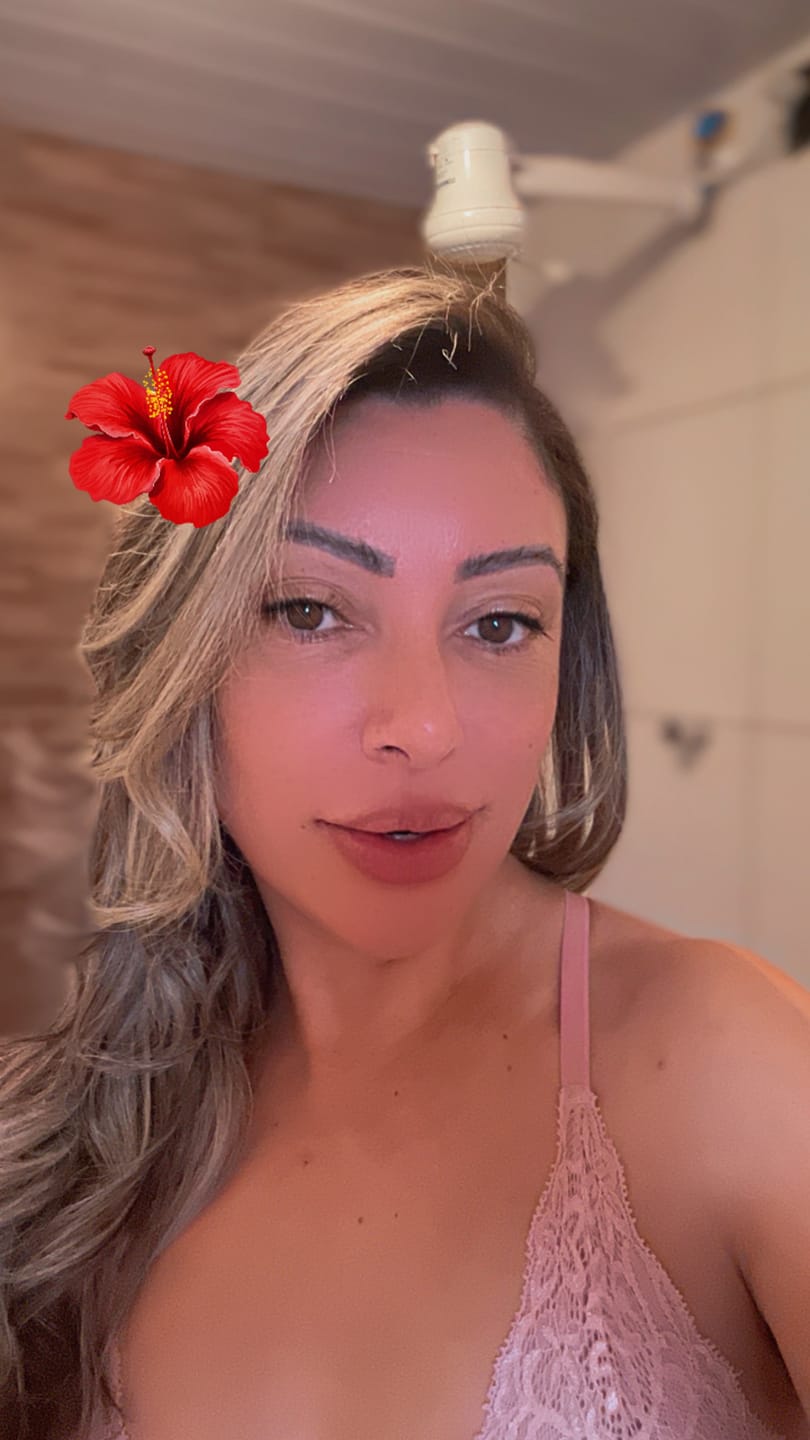 Customer photo review of SLEEK PLUS | Escova Alisadora + Clip Finalizador