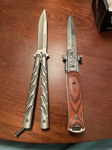 Customer photo review of Mystery Knives Box™