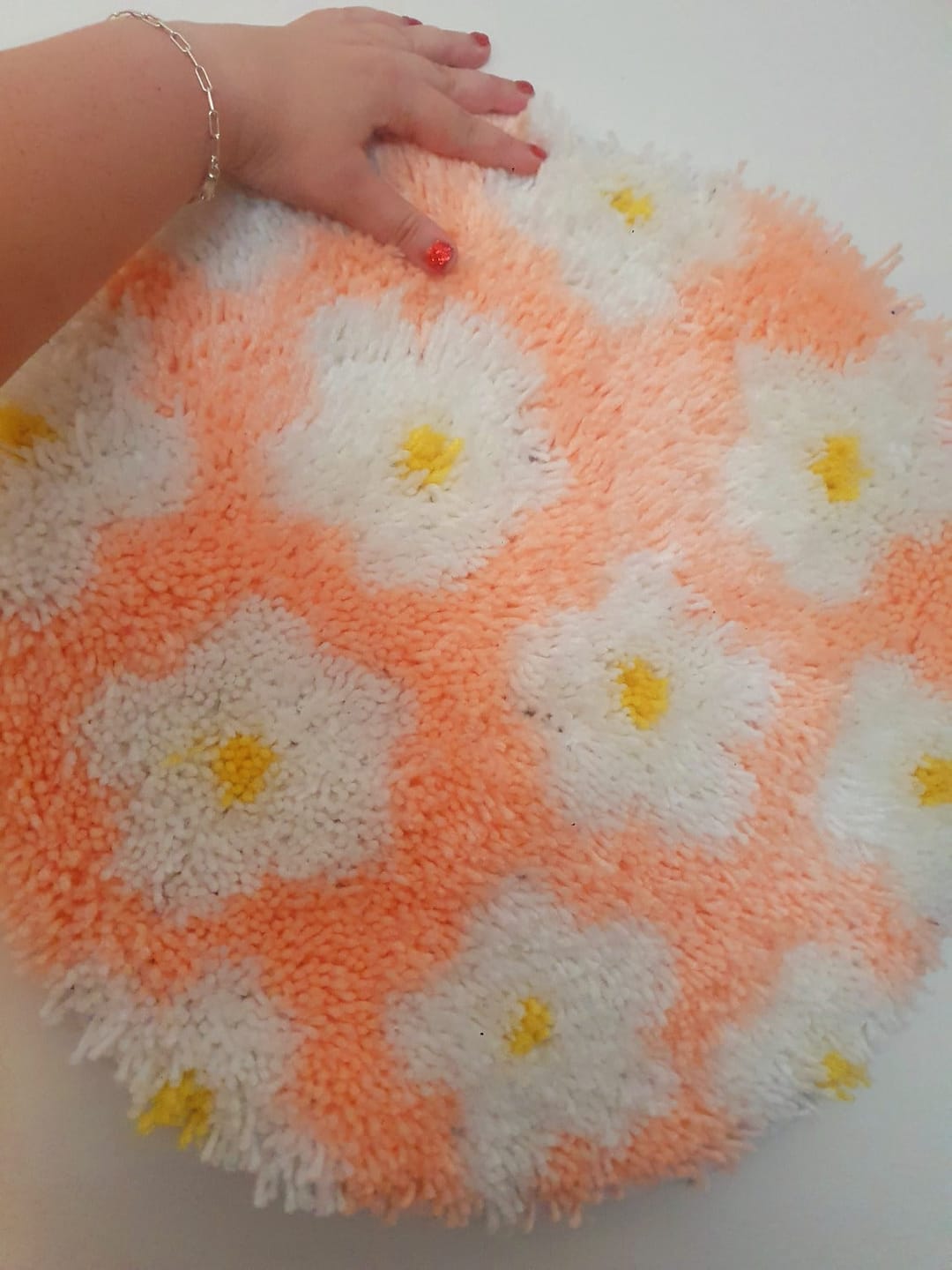 Customer photo review of FLOWER BOMB - DAISY Rug Making Kit