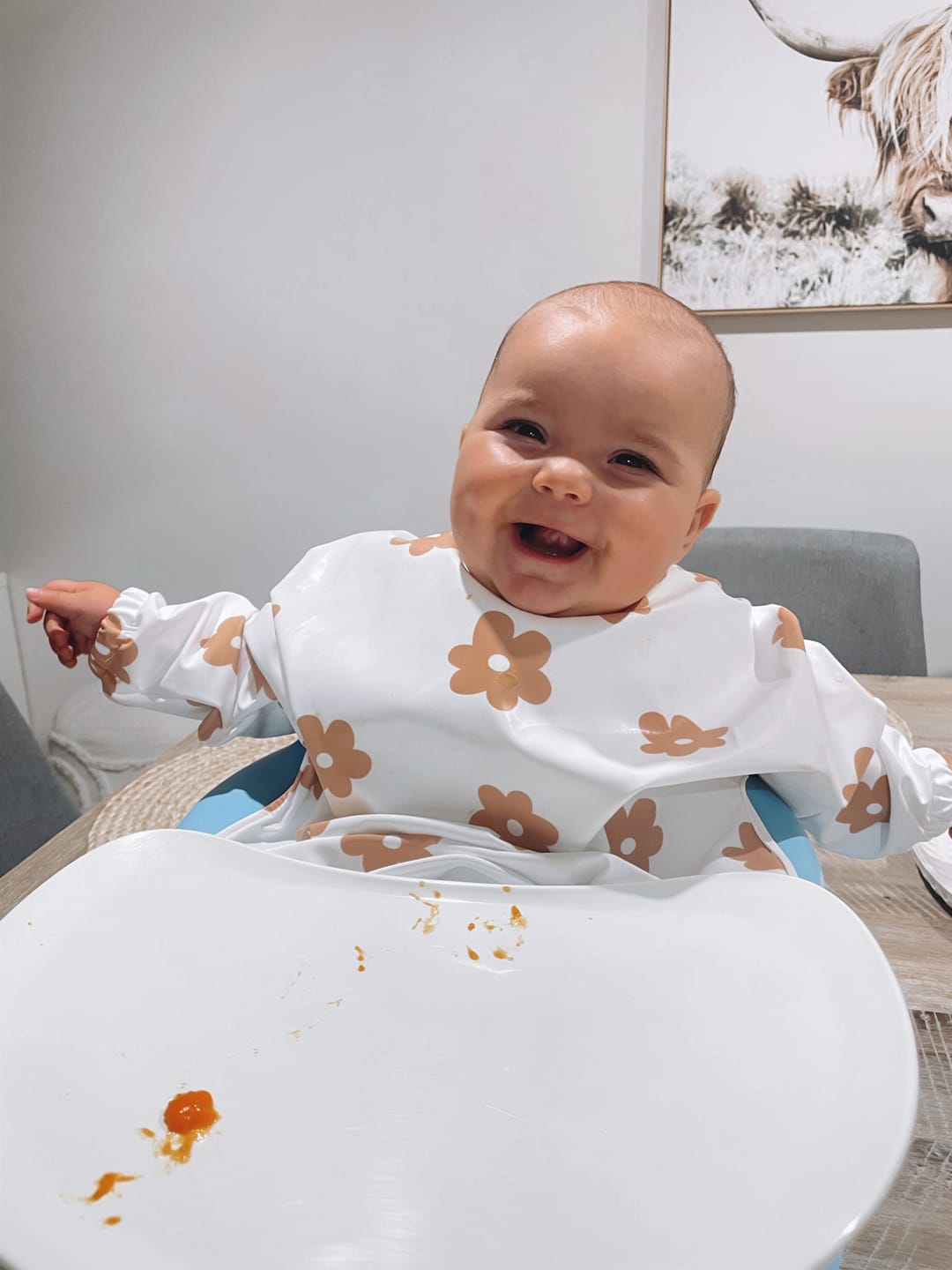 Customer photo review of Mess-Free Smock Bib | Clay Daisy