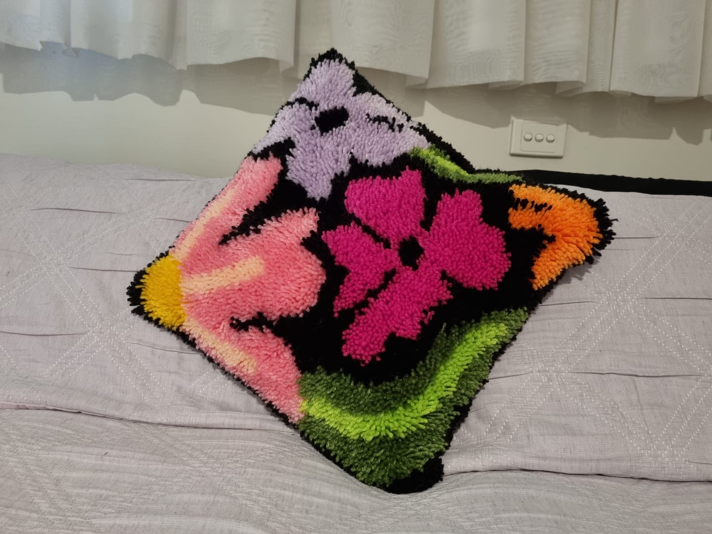 Customer photo review of PRETTY PETALS - BLACK Latch Hook Cushion Kit