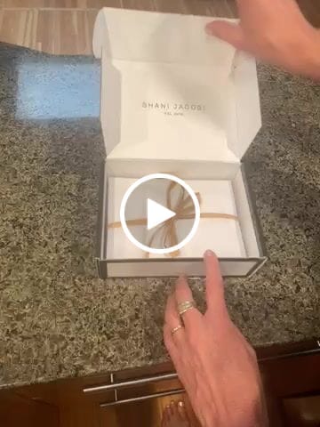 Customer video review of Israel Map Necklace