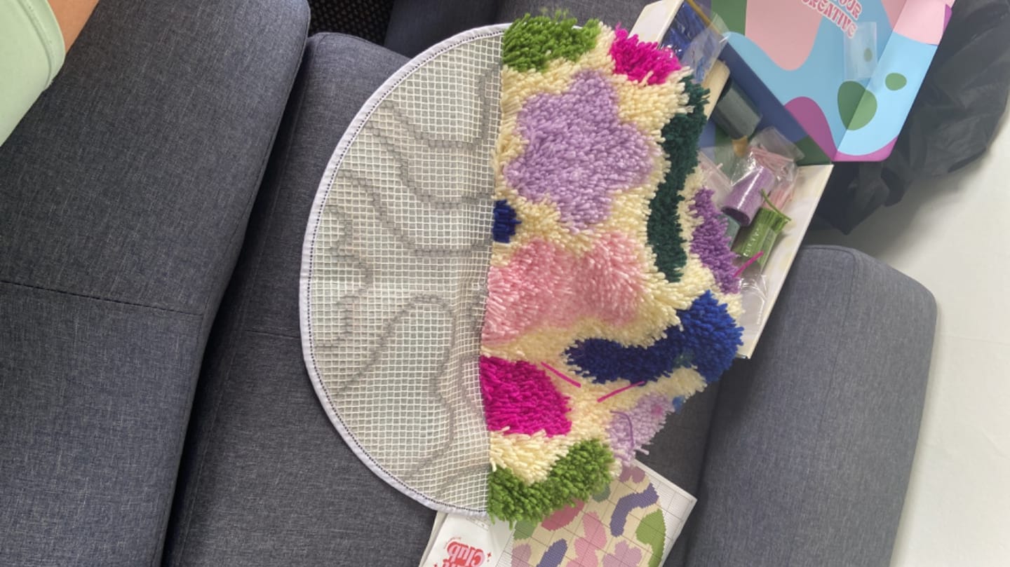 Customer photo review of BOTANIC - BRIGHTS Rug Making Kit