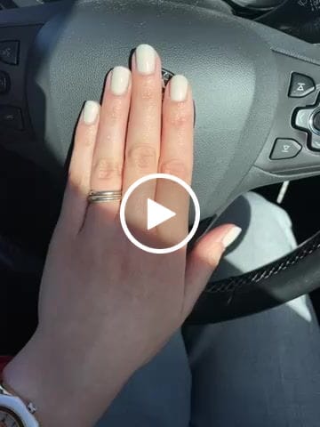 Customer video review of CND™ Vinylux™ Keep An Opal Mind 15ml