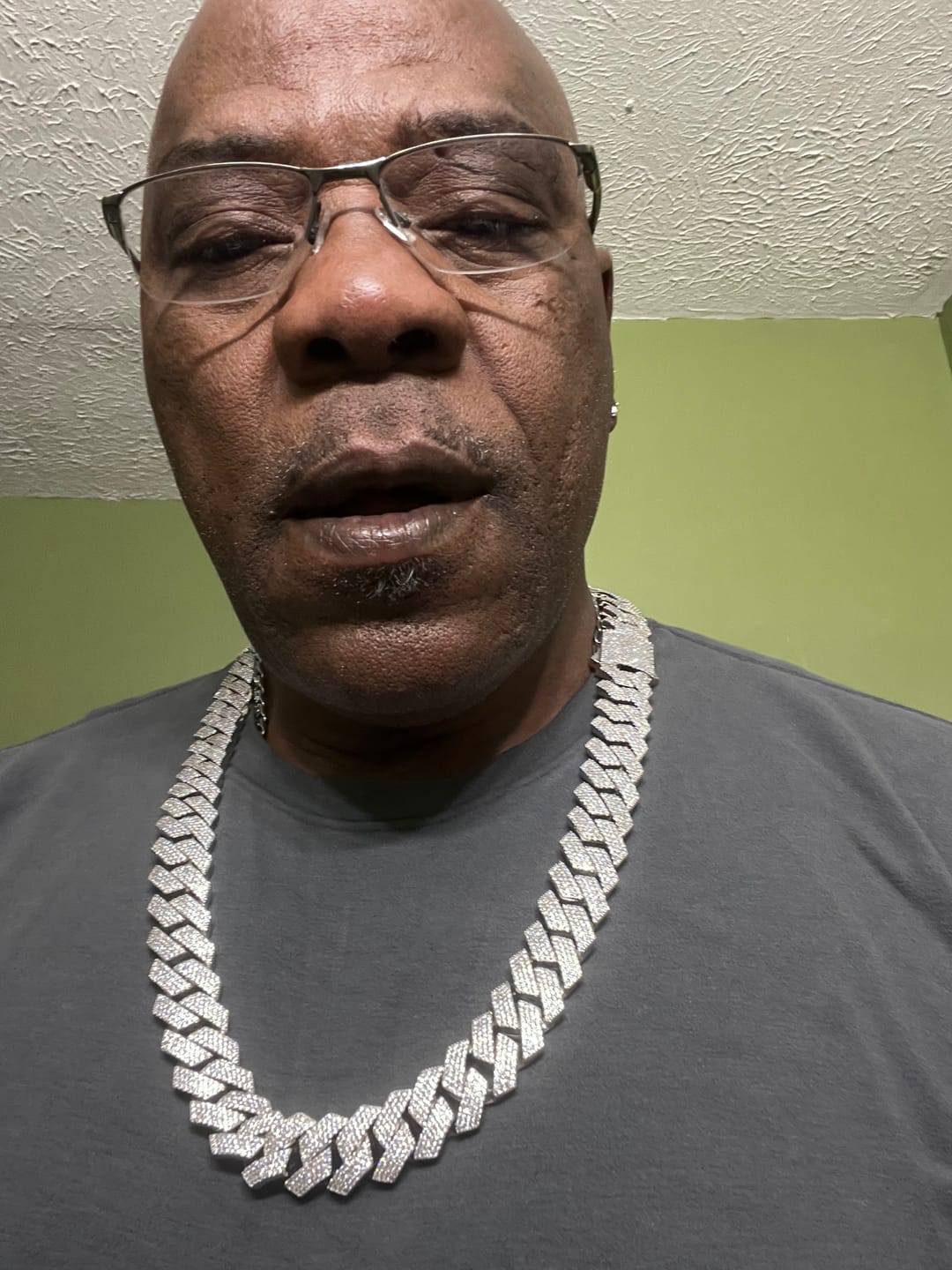 Customer photo review of 20mm Prong Cuban Chain