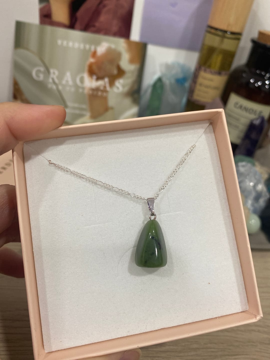 Customer photo review of Colgante Jade Canadiense | Armonía - Suerte