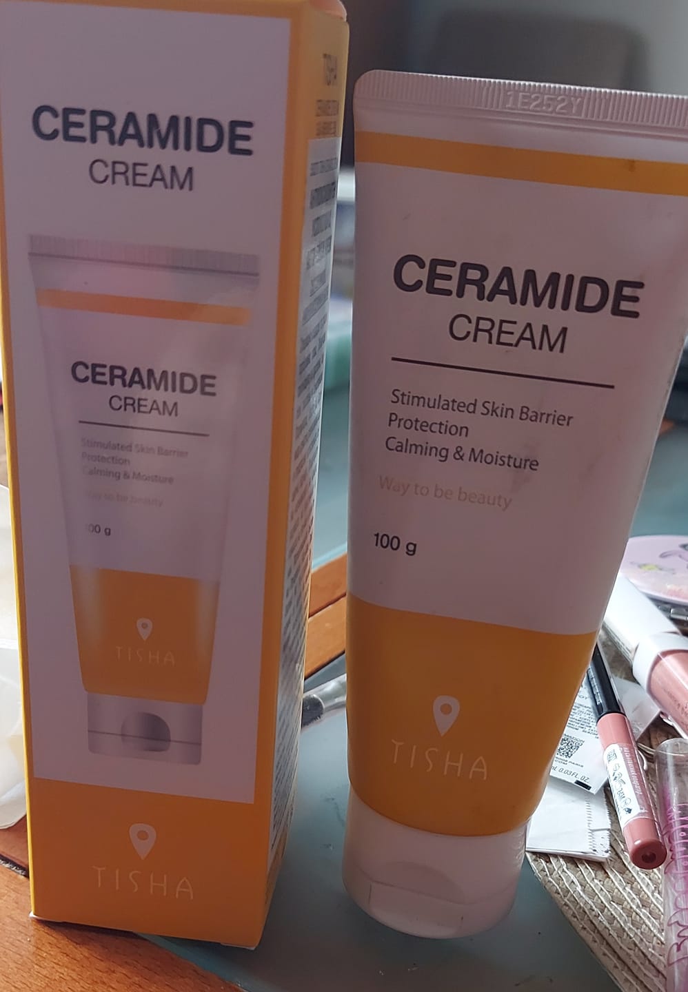 Customer photo review of Антиоксидантен успокояващ анти ейдж крем със серамиди, аминокиселини и билки Tisha Ceramide Cream