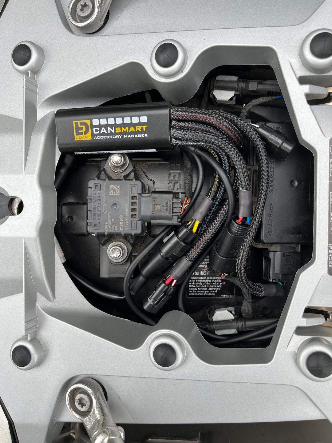 Customer photo review of CANsmart™ Controller GEN II - BMW R1200LC & R1250 Series