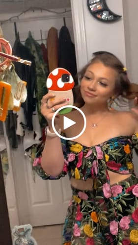 Customer video review of Ava Set