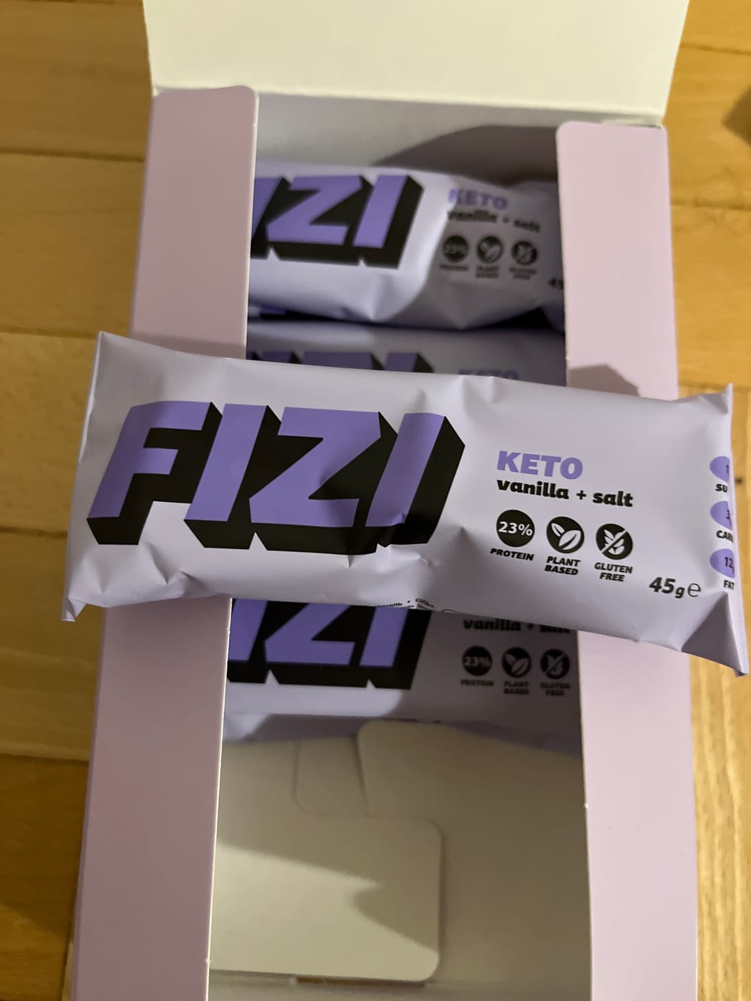 Customer photo review of KETO BATON PROTEINOWY "VANILLA + SALT" 10X45G