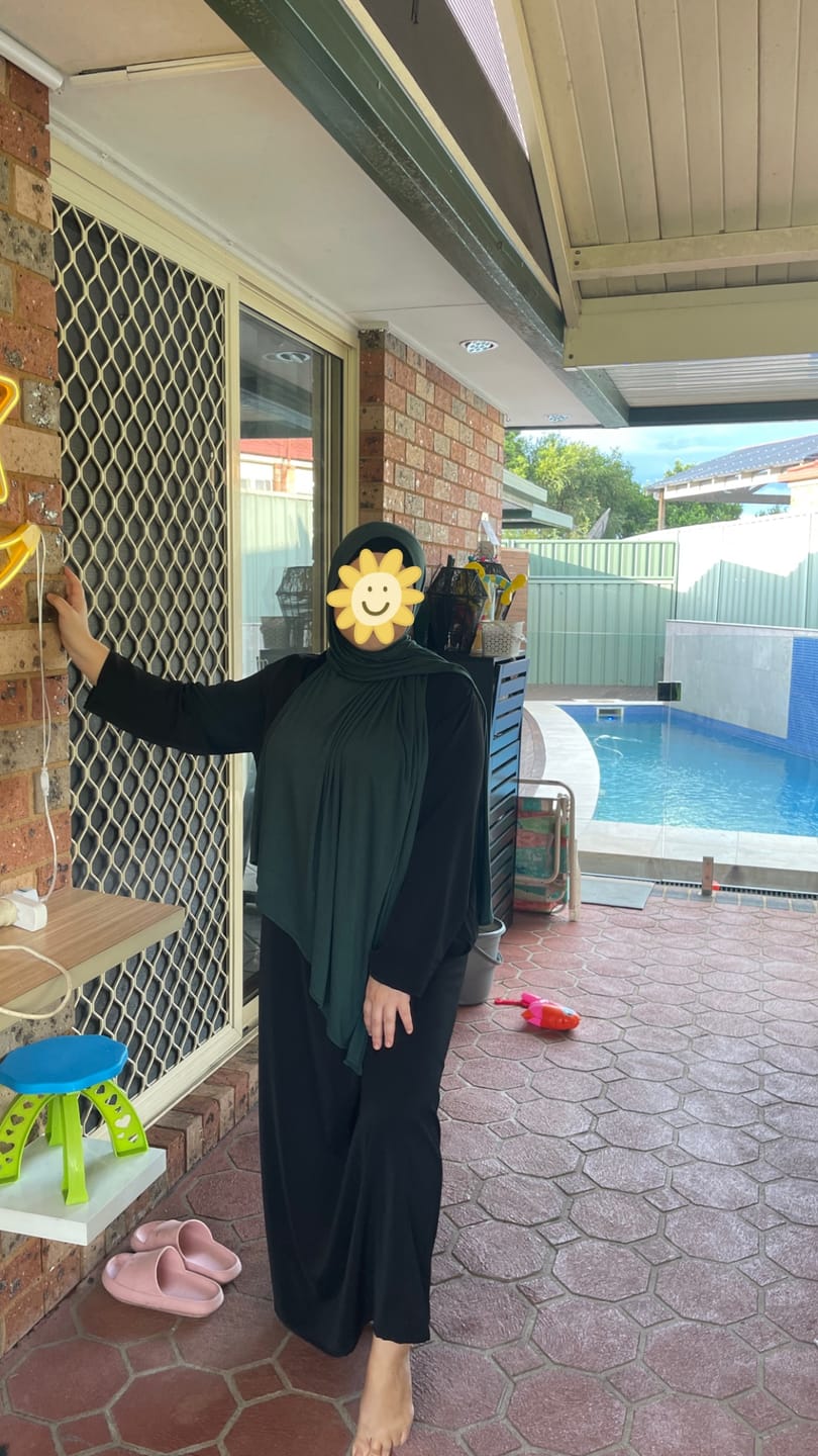 Customer photo review of Essential Abaya - Grey